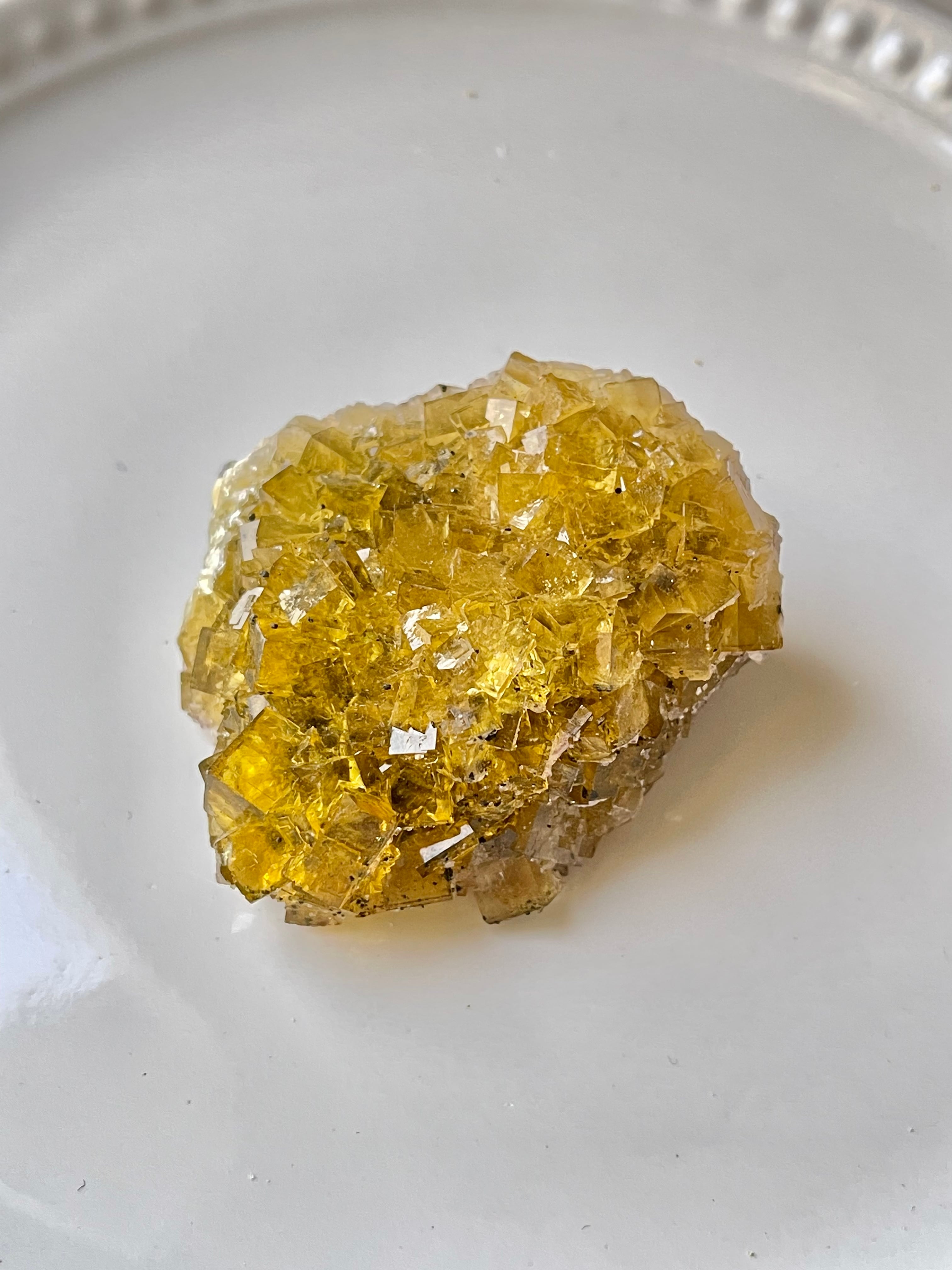 スペイン　アストゥリアス産　イエローフローライト