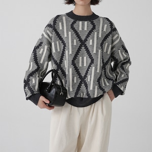 geometric pattern round neck color block sweater