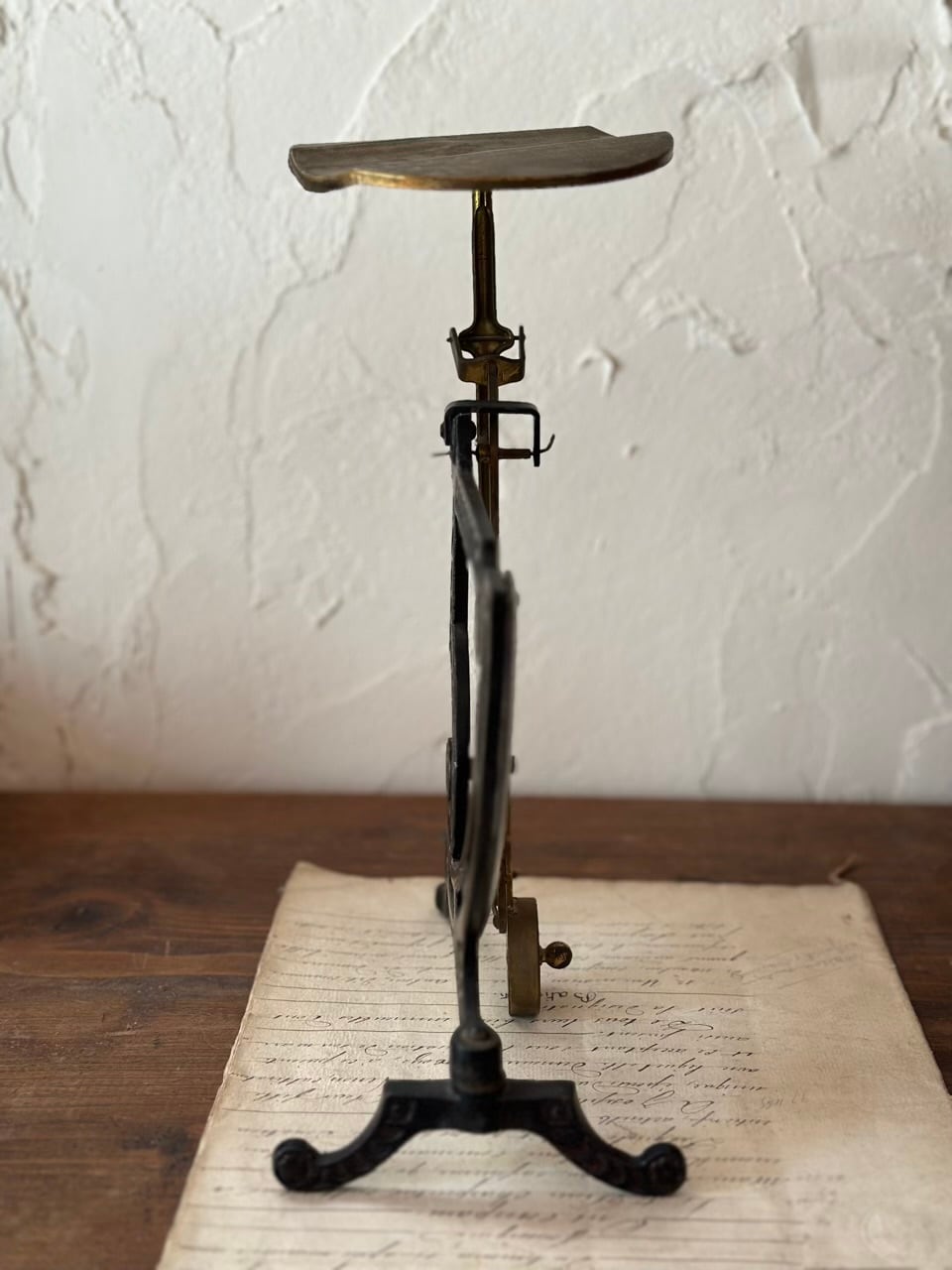 振り子式レタースケール 天秤 琺瑯 | Brocante de La Cocotte