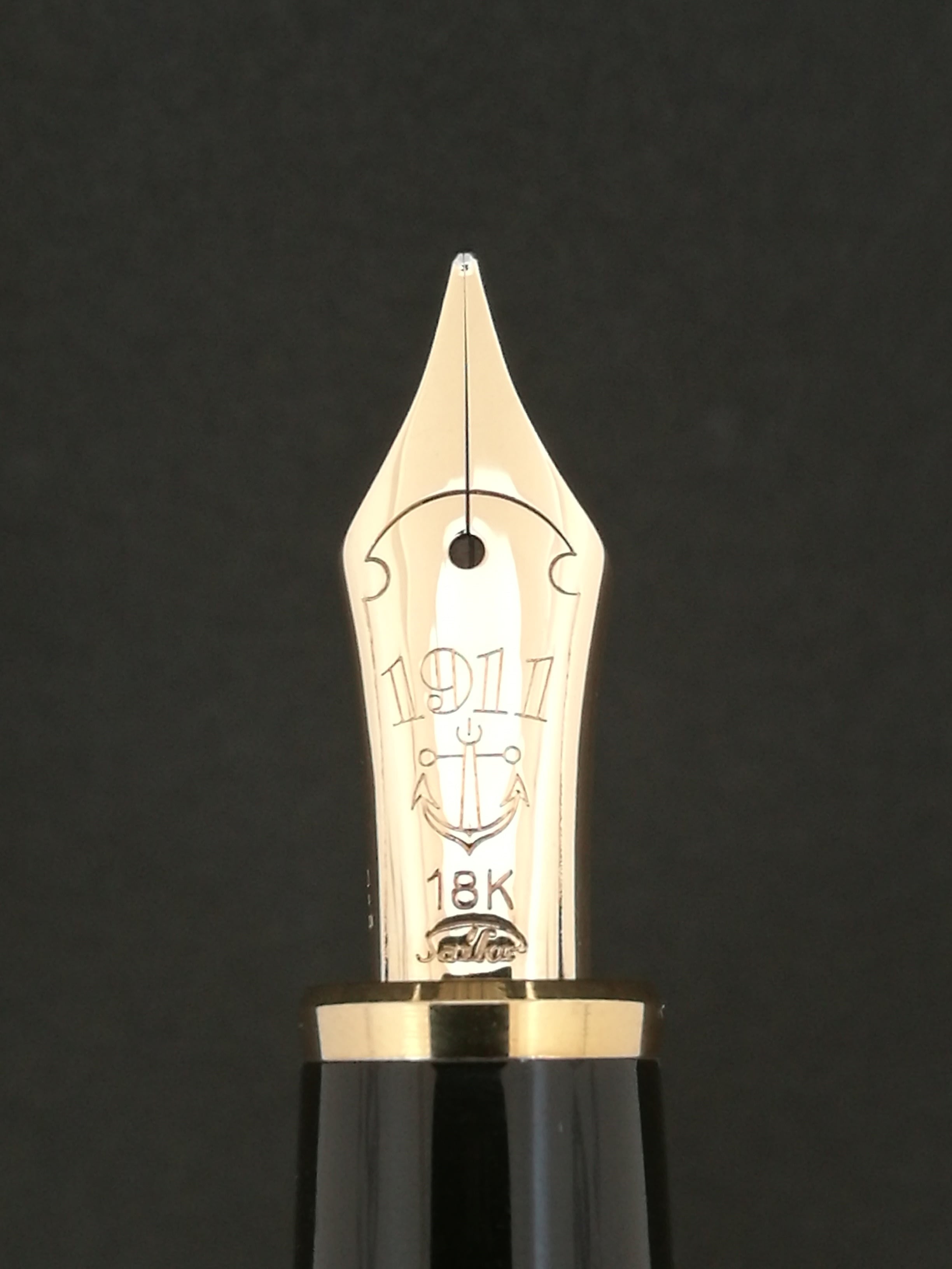 セーラー万年筆 プロフィット 旧 SAILOR （太字） 18K 01781 | 川口