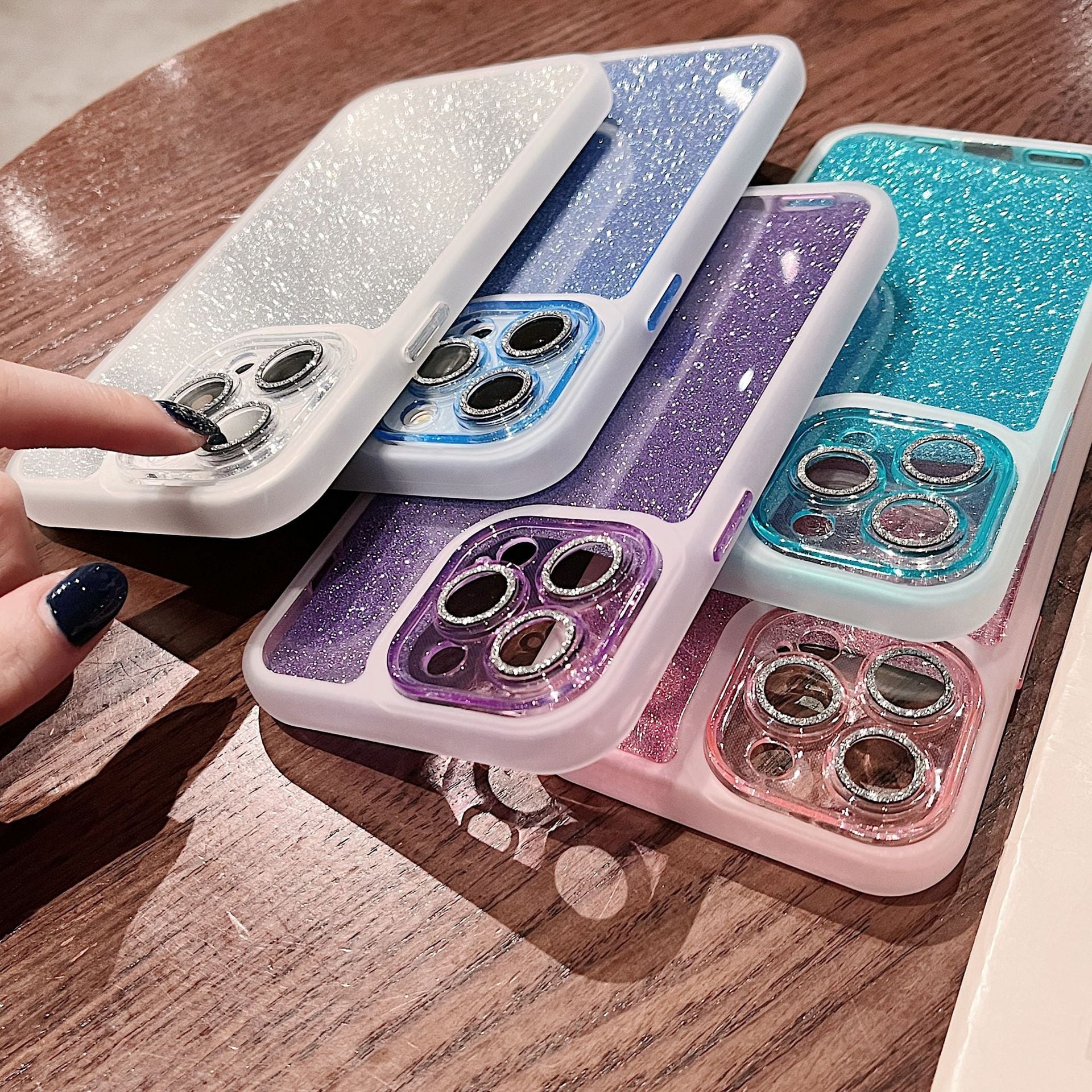 iPhone15対応】美しいカラークリアケース◎高級感 5色から選べる