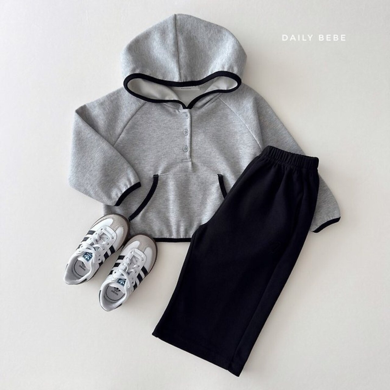 韓国子供服 / 26Autumn / 〖取寄〗DAILYBEBE / カラフルステッチパーカー / キッズ服 / ジュニア服 / 秋服 *XS~JL*