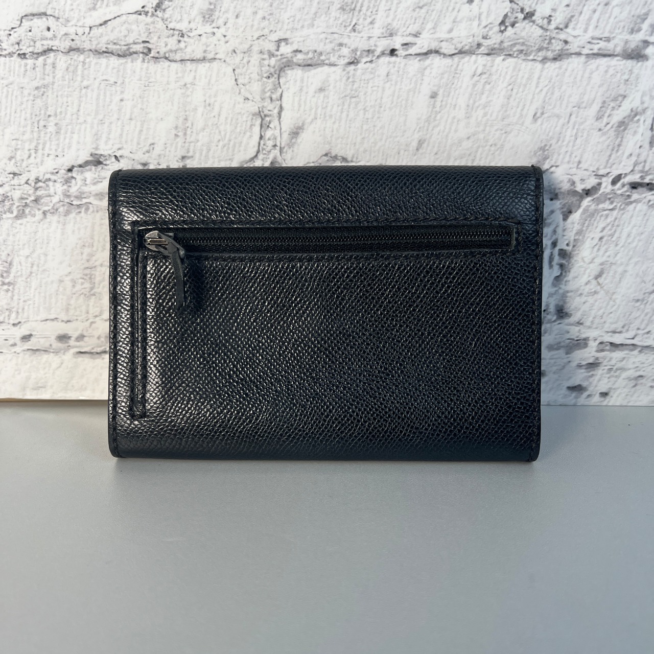 CHANEL シャネル ココマーク  キャビアスキン 二つ折り財布 ブラック A-8689