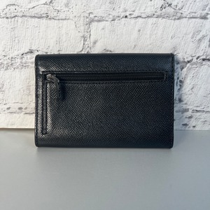 CHANEL シャネル ココマーク  キャビアスキン 二つ折り財布 ブラック A-8689