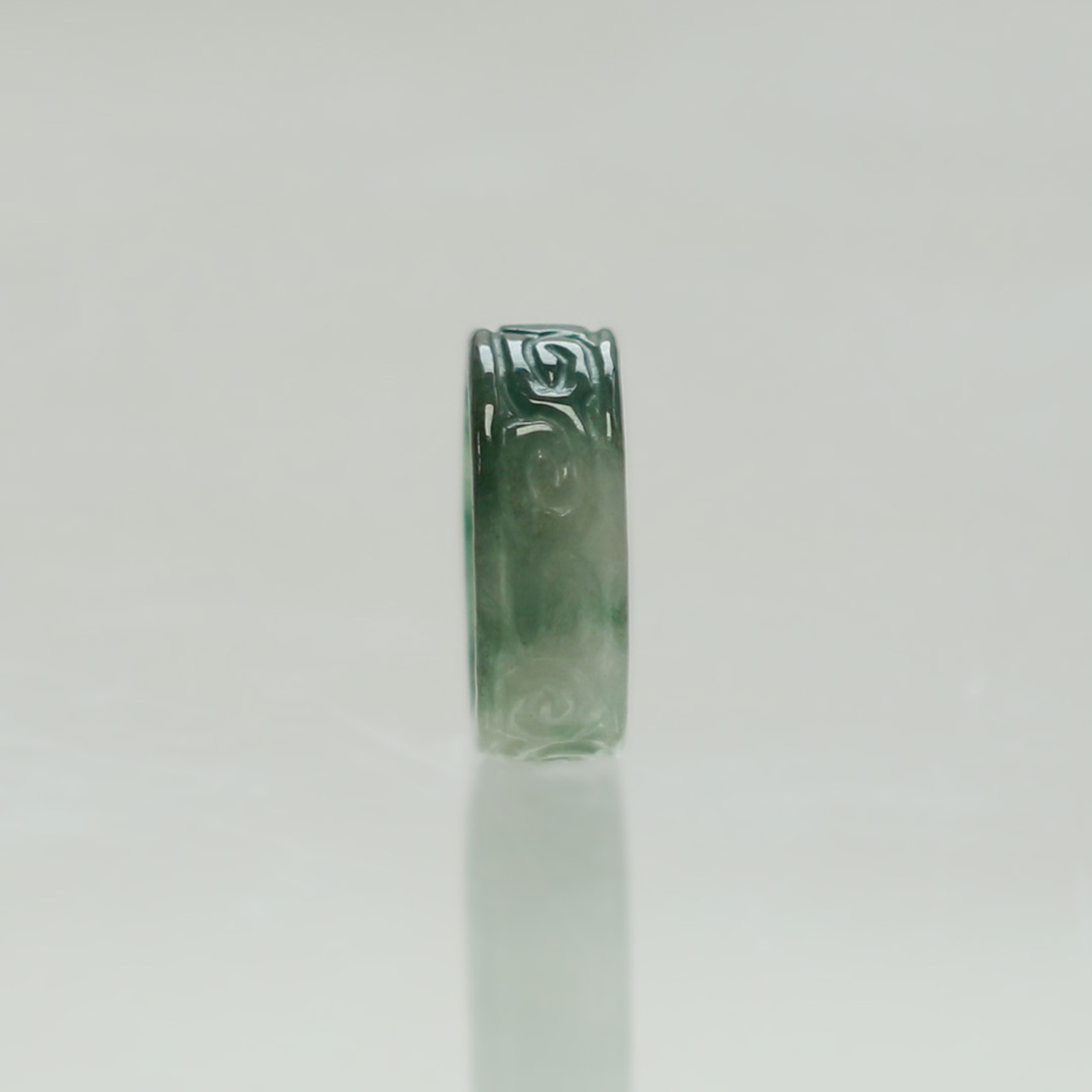 【13.5号】 Carving NyoYi  翡翠くり抜き甲丸リング A貨翡翠 jd_rg2513