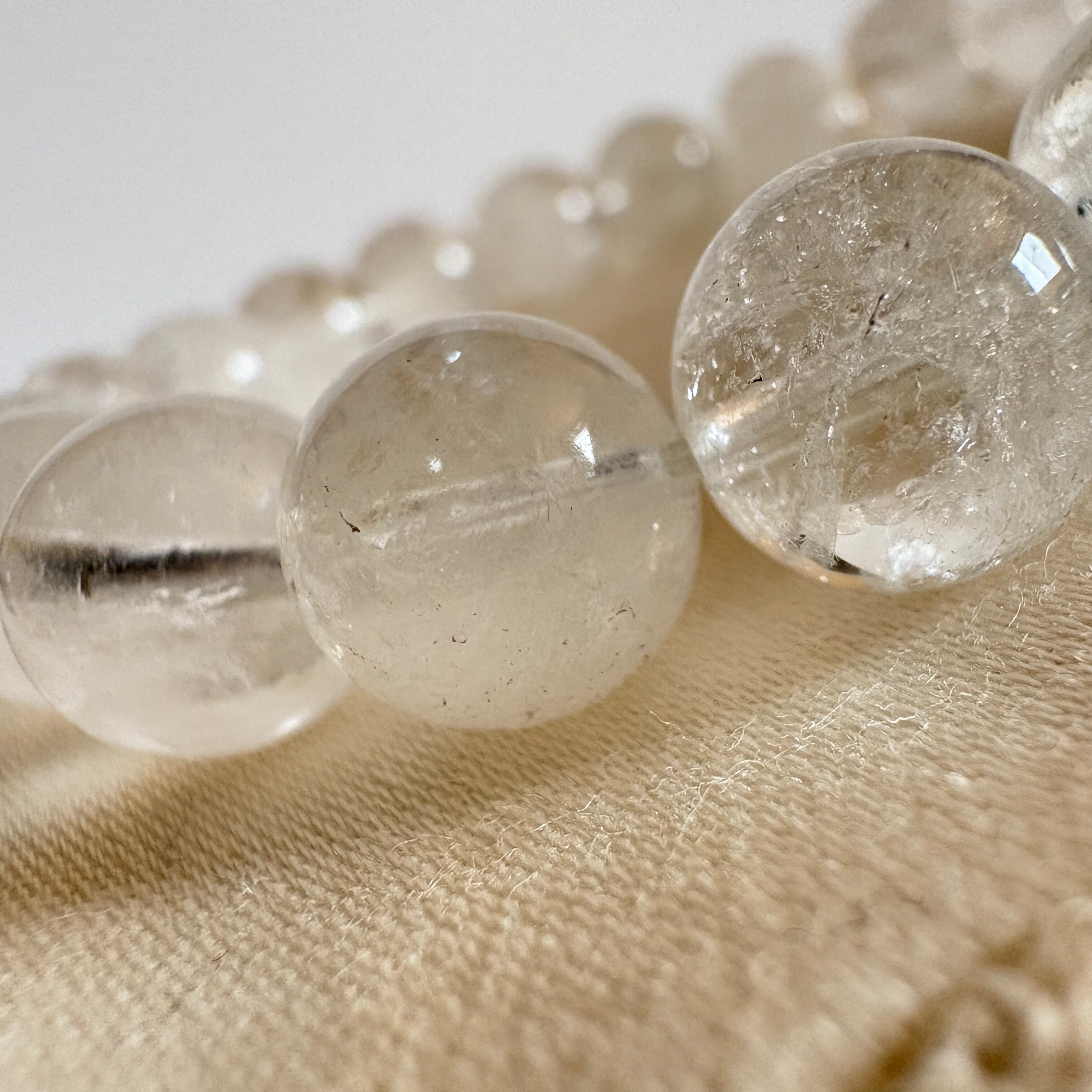 ガネーシュヒマール水晶 8～9mm珠 ブレスレット｜ヒマラヤ聖地の