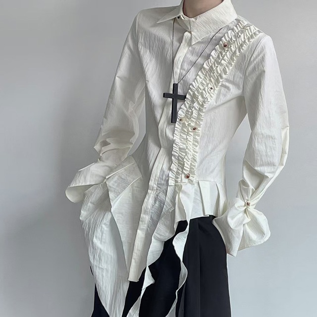 サブカル系ジャンルの非対称な裾と斜めフリルが特徴な長袖シャツ｜天使と悪魔