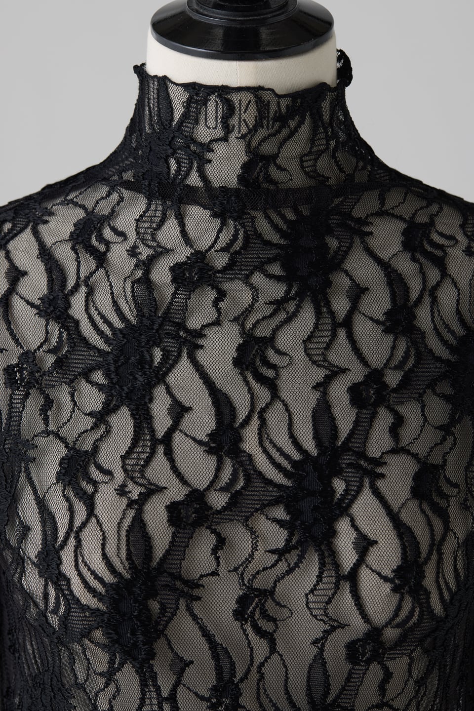 saqui プルオーバー　サイズ36 saqui プルオーバー サイズ36 saqui サキ プルオーバーブラウス 36