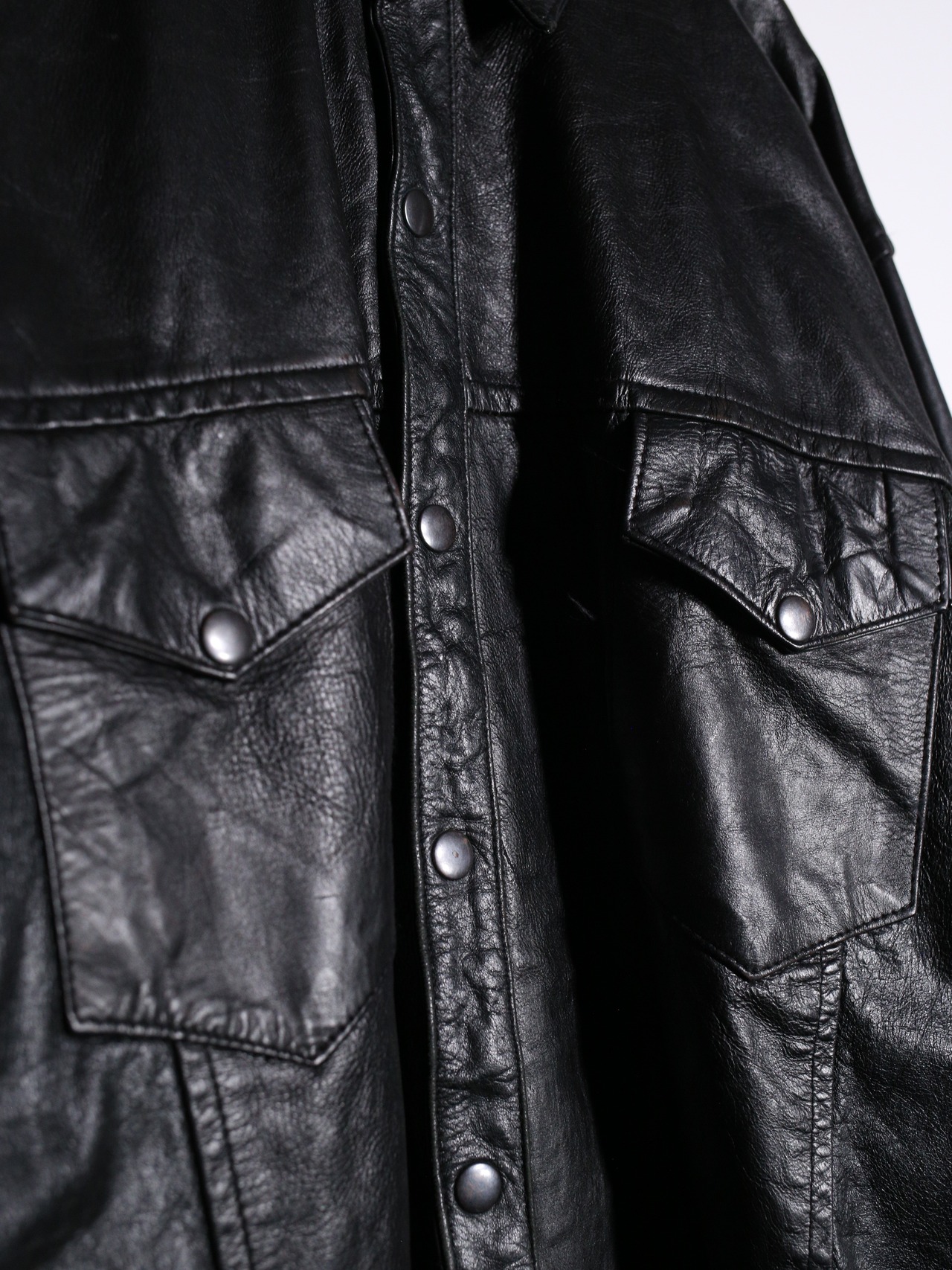 "本革" over silhouette shirt jacket - 10