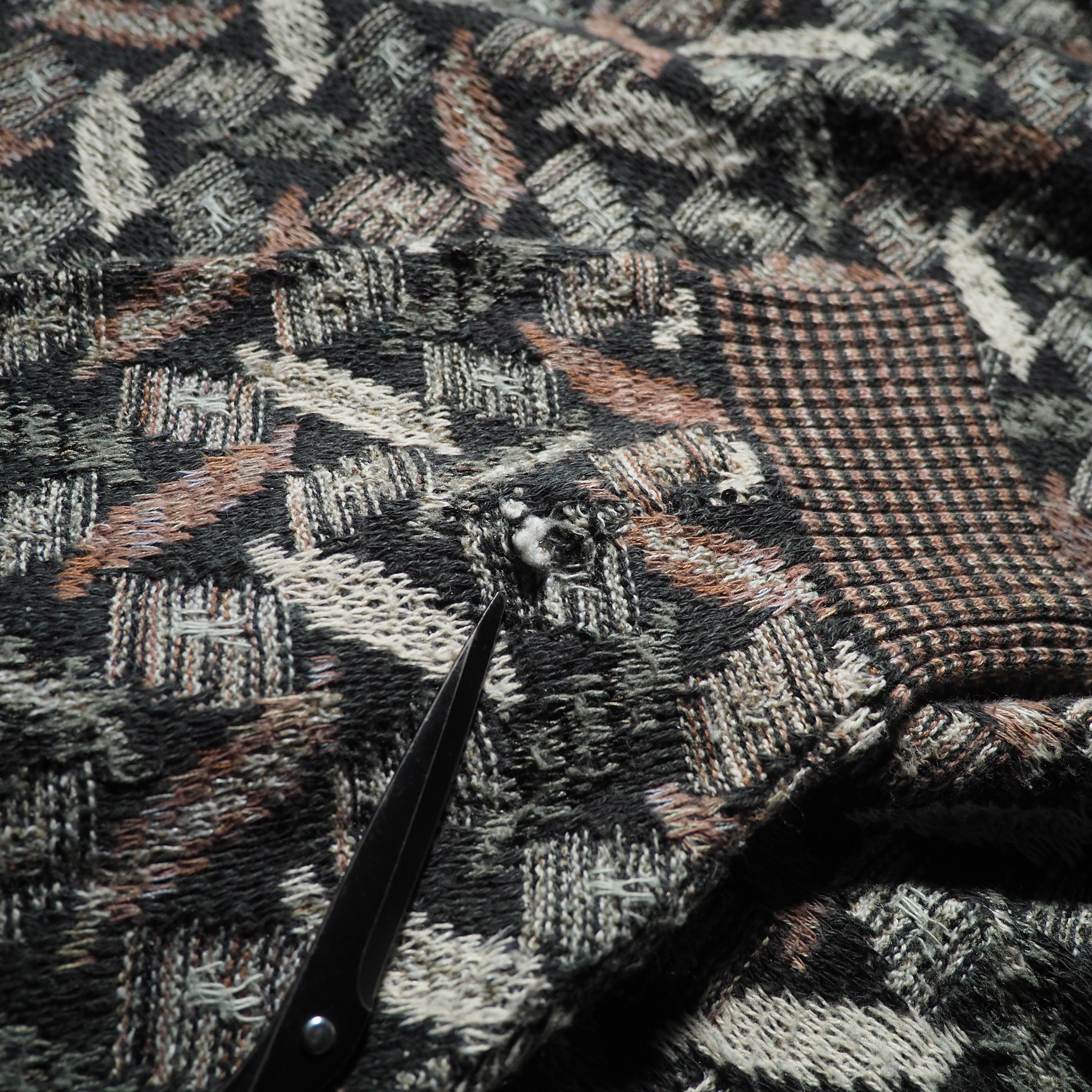 1990s ” Made in USA ” Fallen leaves embbossed vintage loose knit