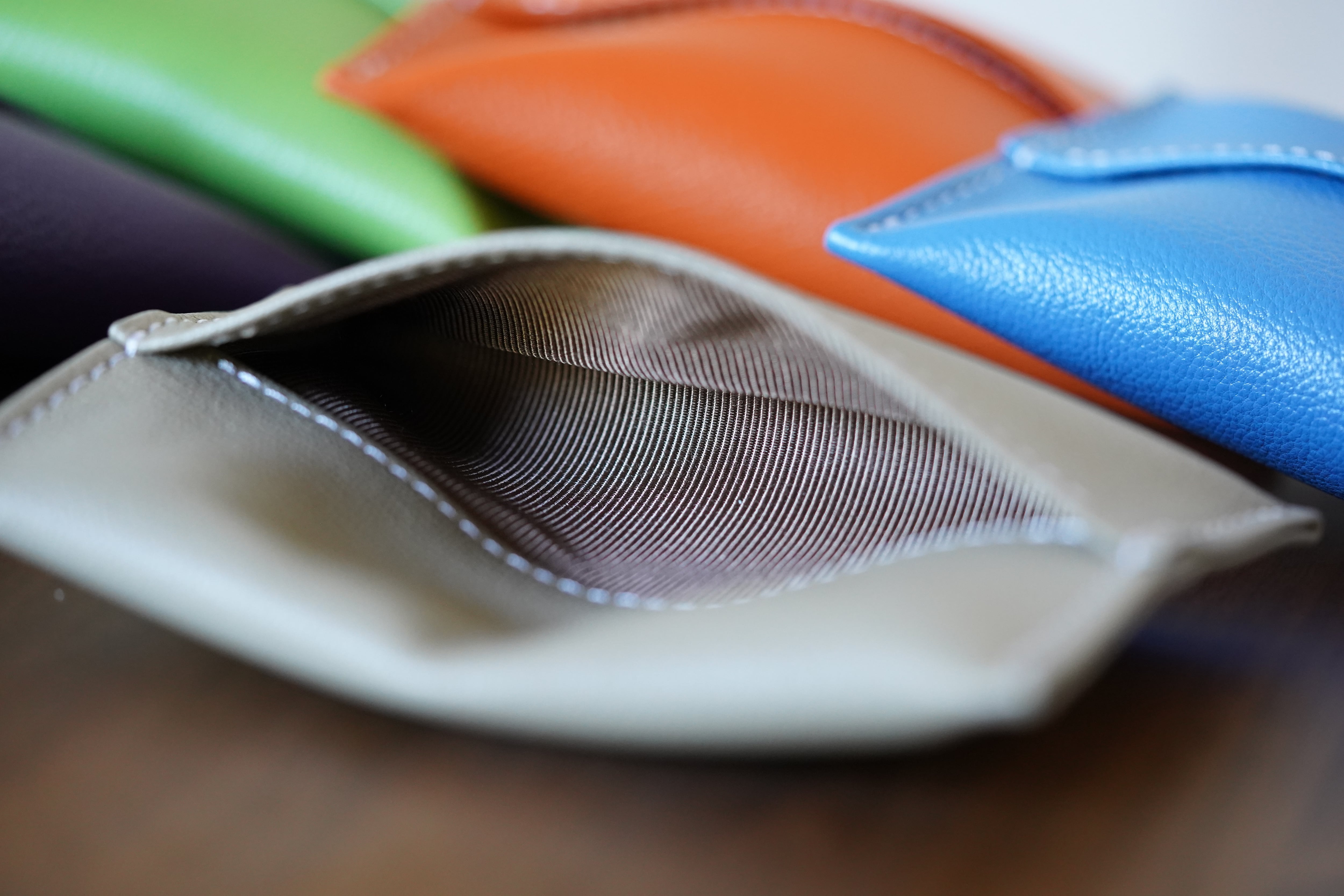 ブッチ様ポケットティッシュケース ゼルポティエ ポケットティッシュケース Shinzi Katoh（シンジカトウ