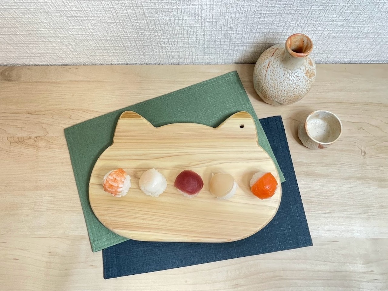 手作りで仕上げたウッドプレート（カフェトレイ）