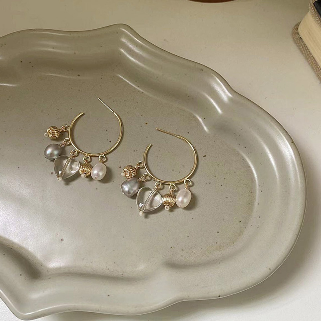 ビーズ飾りフープピアス W10392