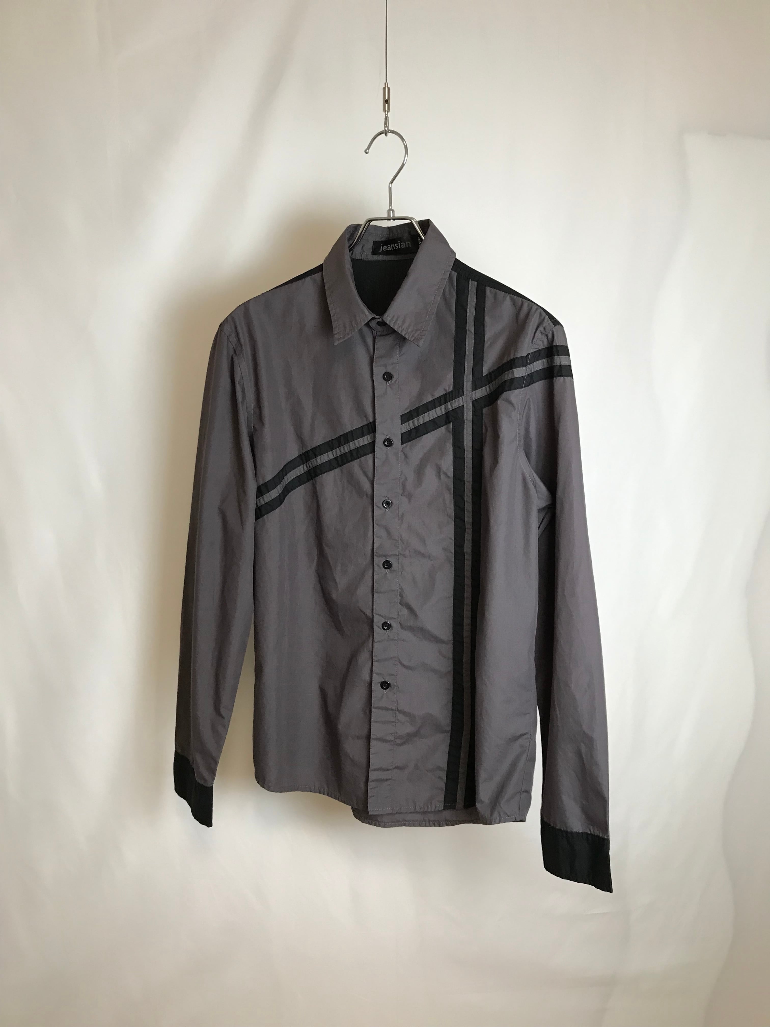 2000s Vintage Asymmetrical Tape Design Shirt