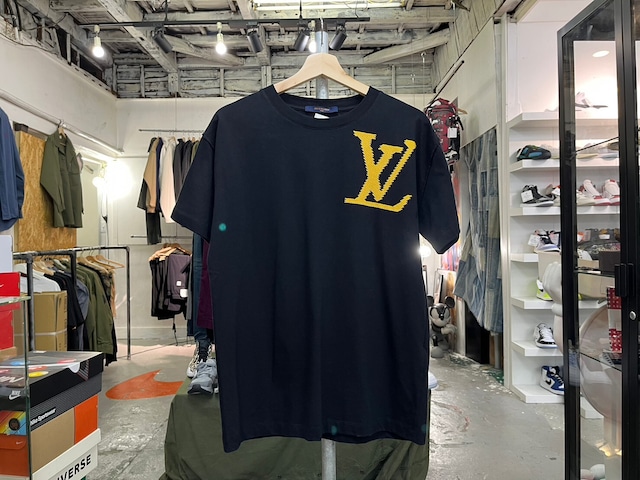 LOUIS VUITTON LV LOGO BRICKED PRINT TEE BLACK XS 57687