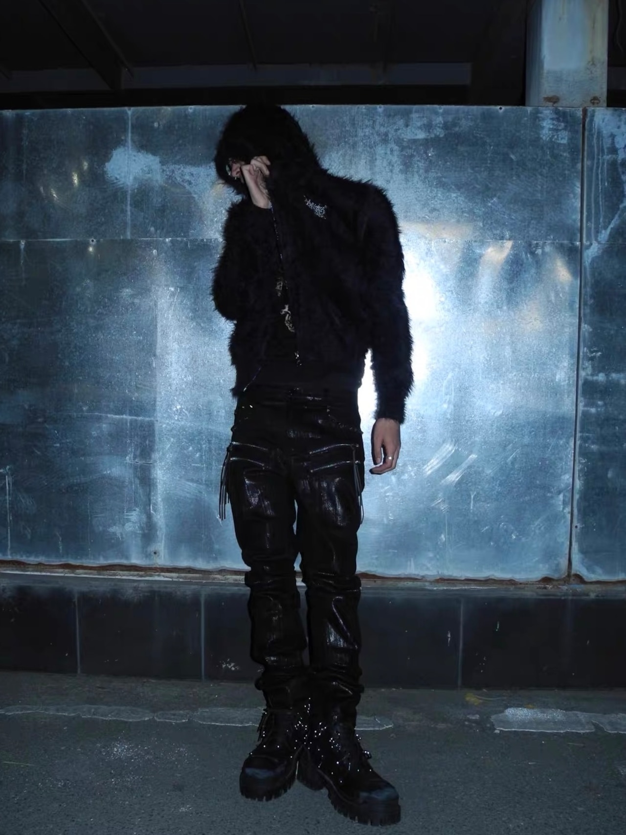 【UCANTBELIKEME】Coated Studded Skinny Denim