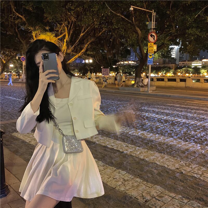 洋風ショートスモールスーツジャケットレディース2020年秋新作ルーズスタイルスーツホワイトトップス ブラックストロベリース60216766564