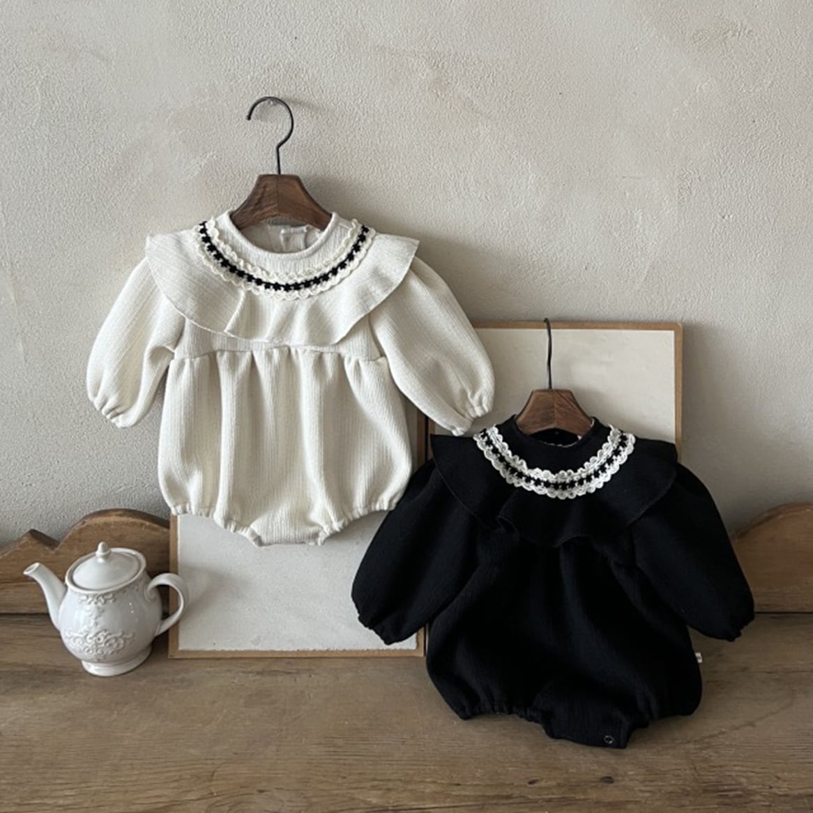 【BABY】韓国風 可愛いフリル襟ロンパース