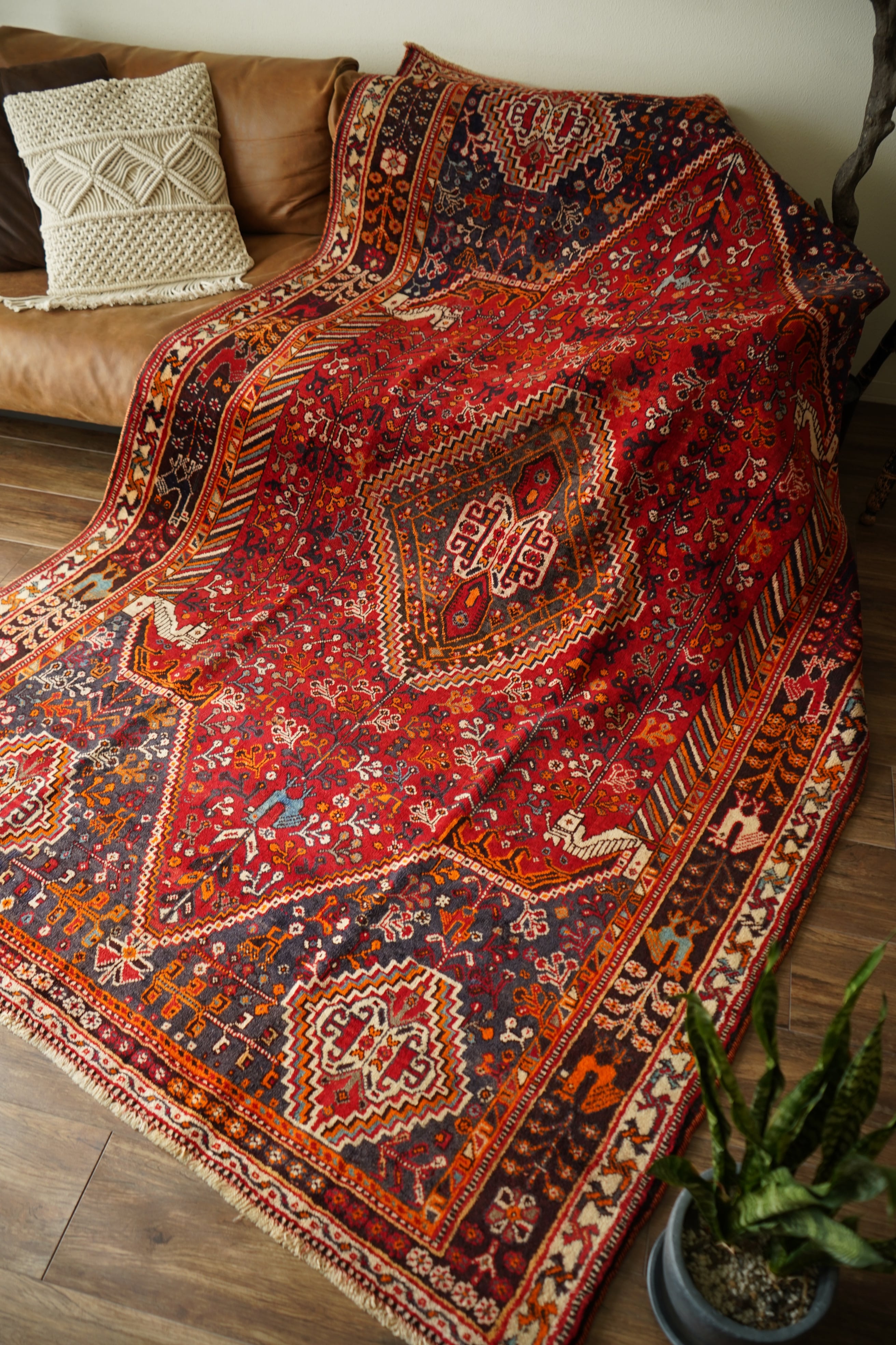 ペルシャ絨毯 ビンテージ トライバルラグ (ユニーク品)No:31130 ペルシャ絨毯 ビンテージ トライバルラグ (ユニーク品)No:31130