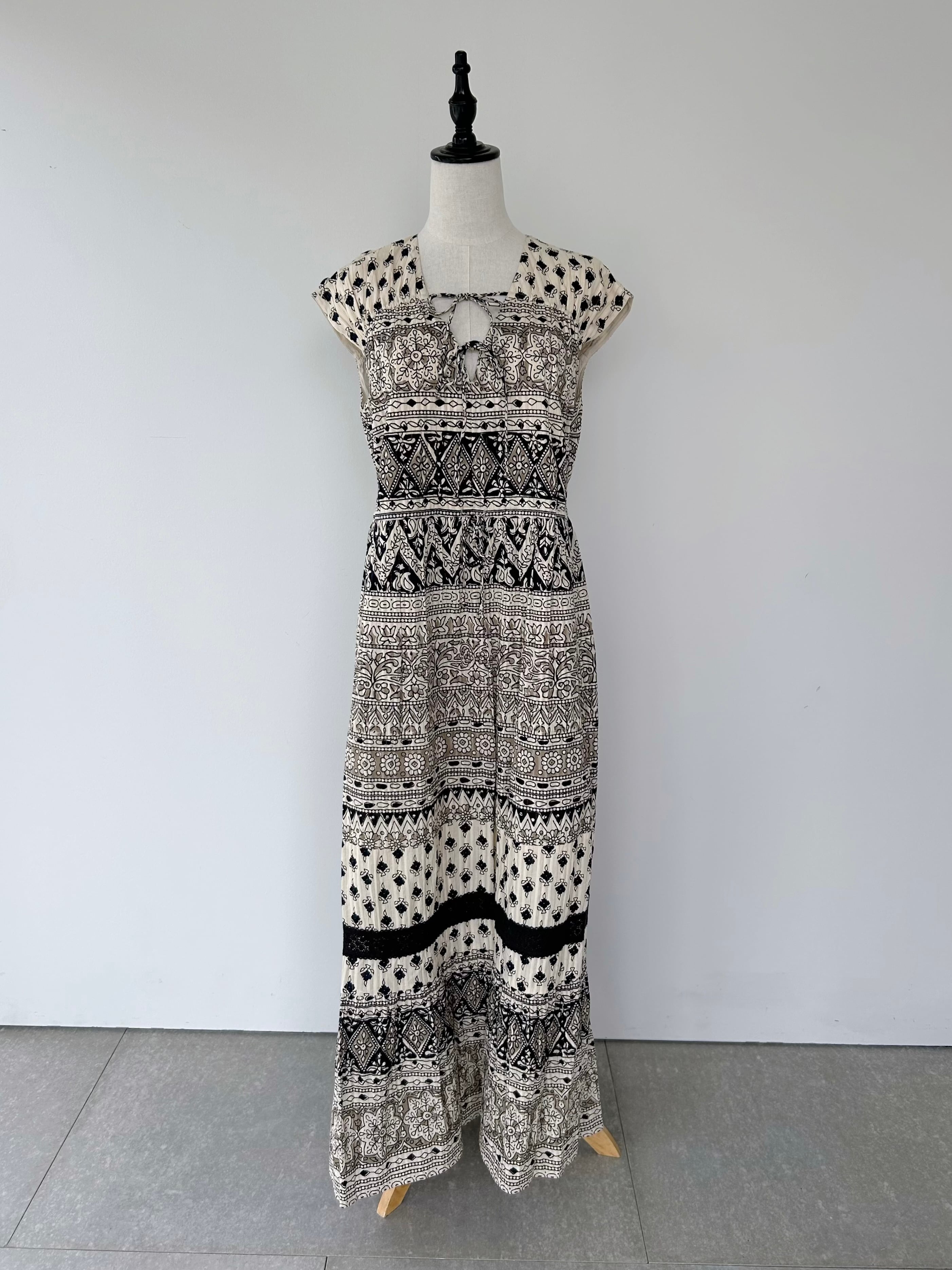 Sara Mallika Cotton Lurex Border Print Sleeveless Dress | KOKO