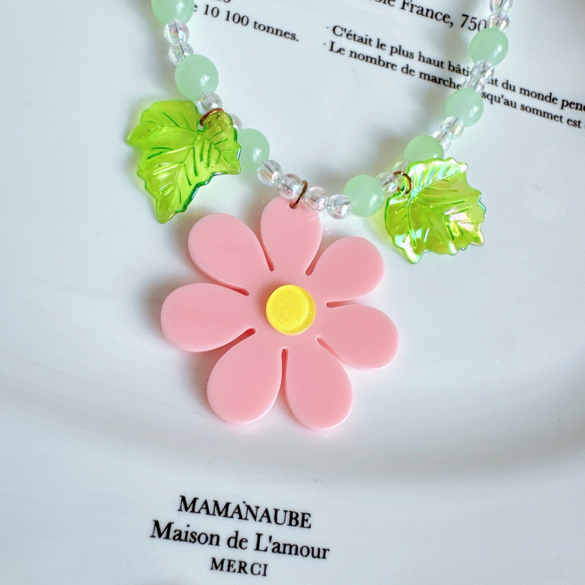 ゆらゆらお花のネックレス