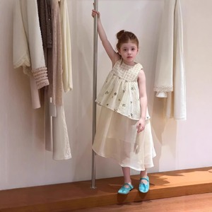 夏花柄刺しゅうビーズワンピース