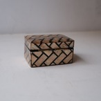 シェルとアクリルのケース