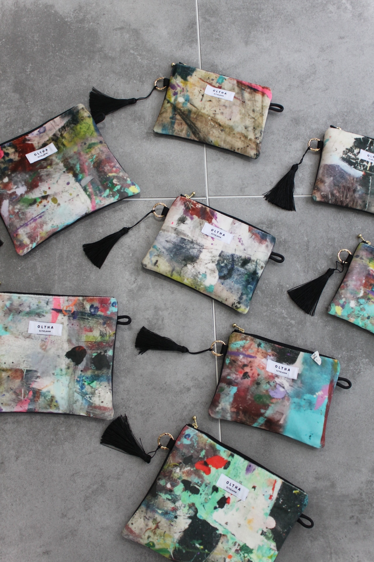 Original Art Velvet Poach.No2