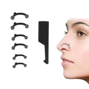 【新着特価】3D鼻プチ 鼻クリップ ノーズクリップ 柔軟性高く 鼻高く 美鼻 鼻小さく簡単 痛くない 団子鼻や豚鼻 男女兼用 3サイズセット
