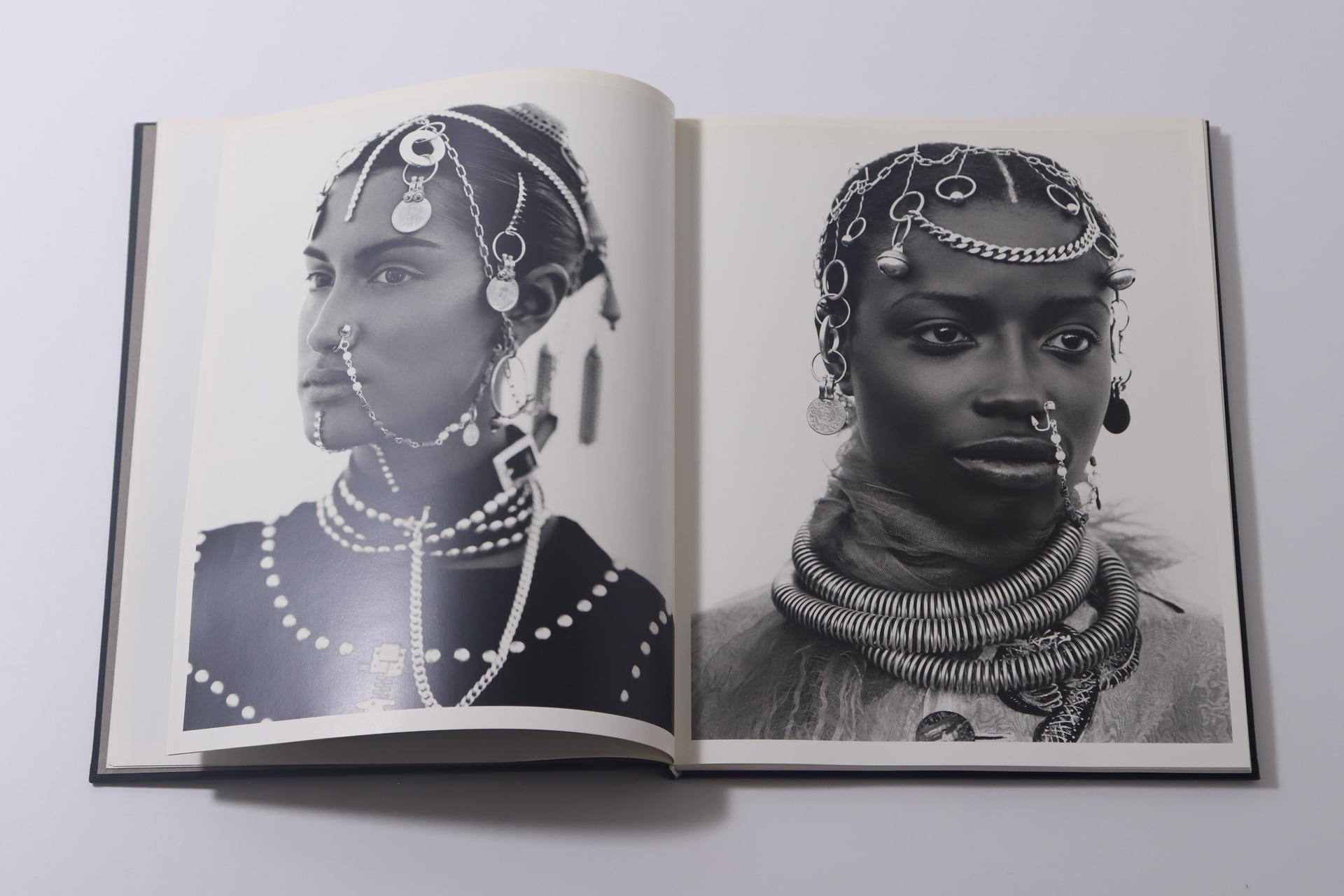 Photographs / Patrick Demarchelier | CROSS_BOOKSHELF Photographs / Patrick Demarchelier | CROSS_BOOKSHELF