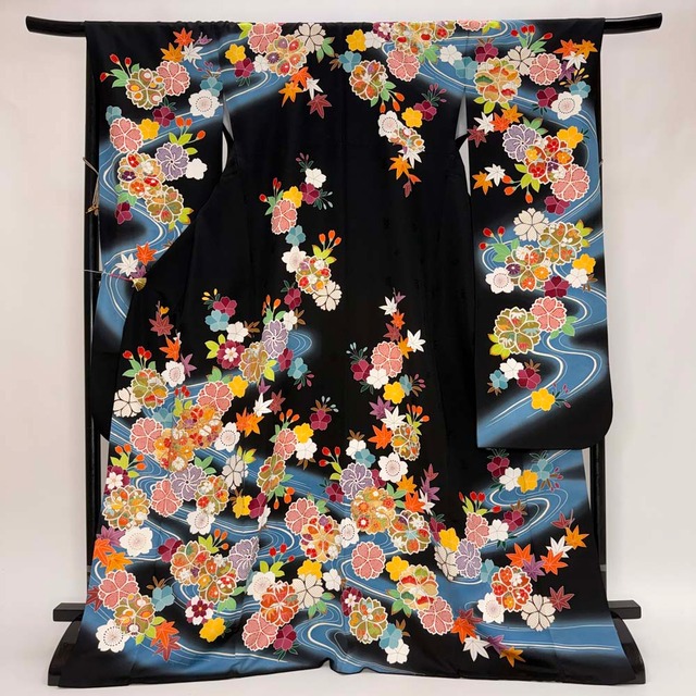 振袖 中古 黒 正絹 古典 裄68cm 身丈172.8cm 美品 L サイズ 成人式 6739