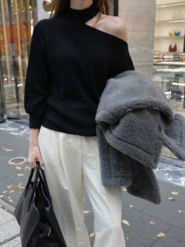 Cut out shoulder knit tops / black（1月上旬〜中旬頃発送予定）