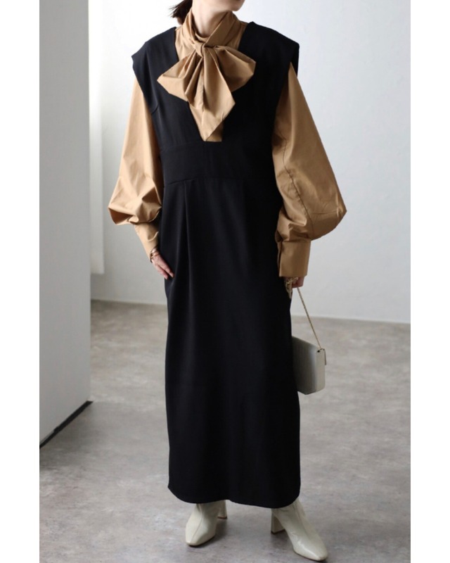 V開きIラインジャンパースカート