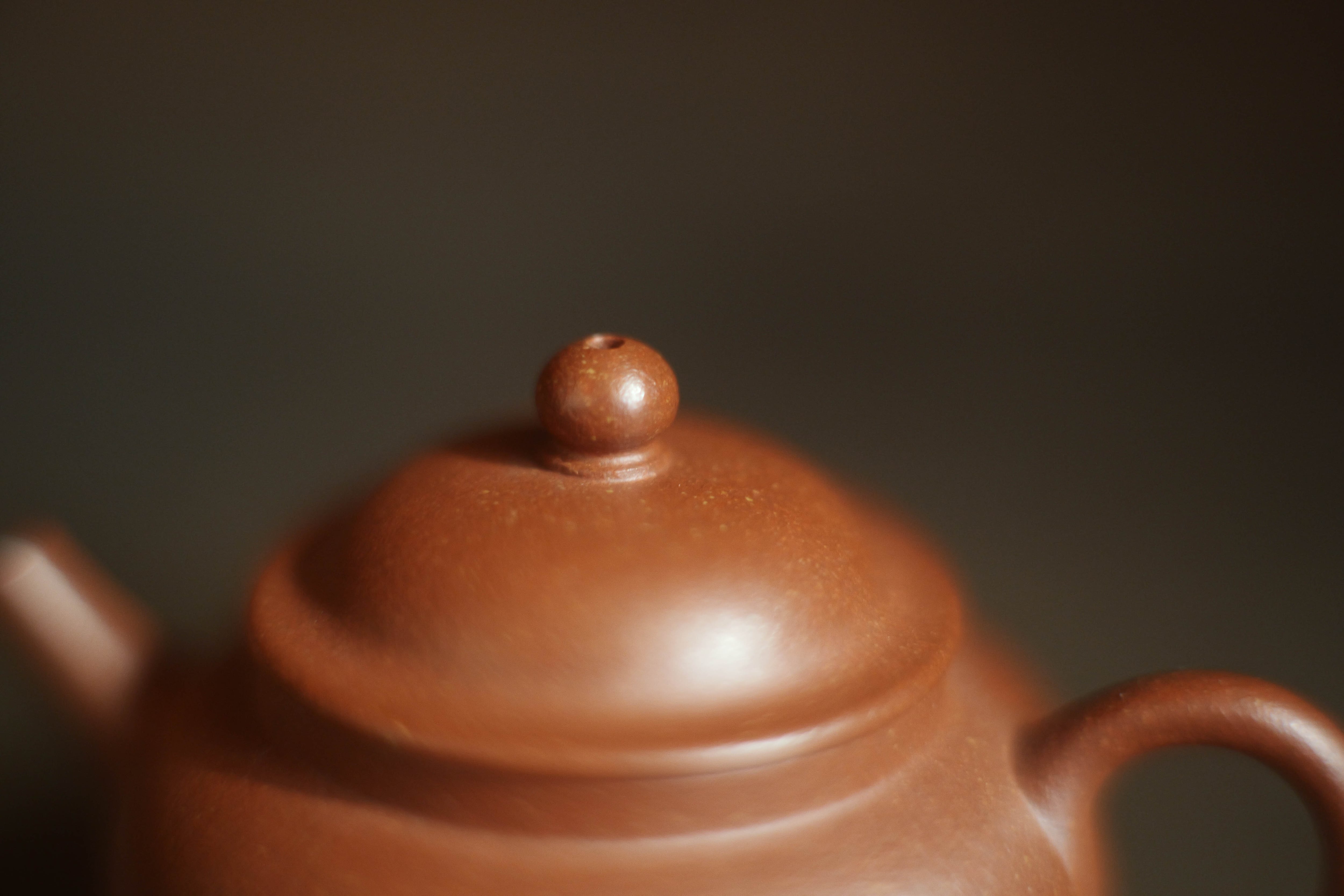 宜興紫砂壺「小巨輪（珠）」（約110cc)・降坡泥 | 北白川糕糰店