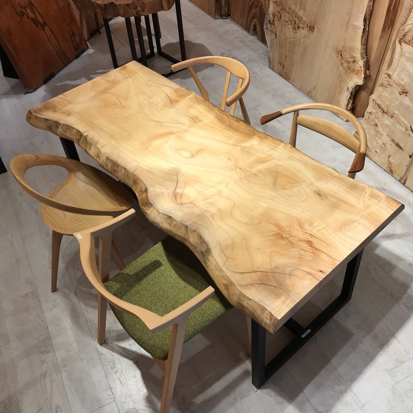 楠（クス） 一枚板 | 千年家具 - 一枚板 テーブル専門店