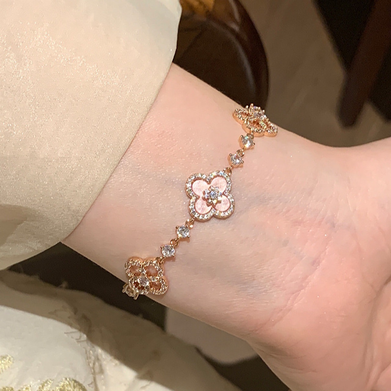 おしゃれ ピンク キラキラ 四葉 クローバー ブレスレット - 2