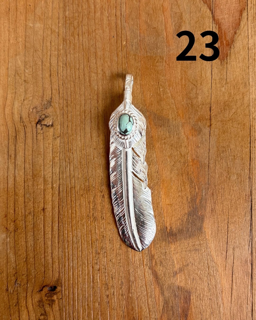 【NEWカラー入荷！】上銀銀縄天然ターコイズ付き特大フェザー（左向き）