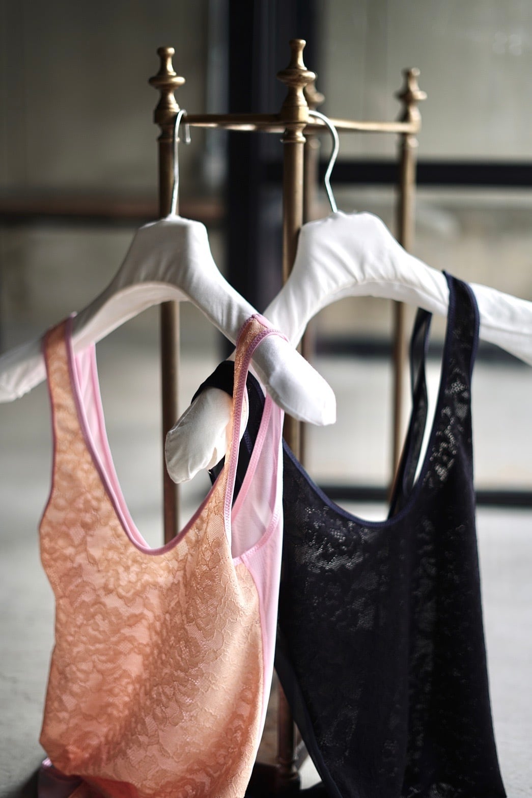 OVERNEATH | JUQUI Online
