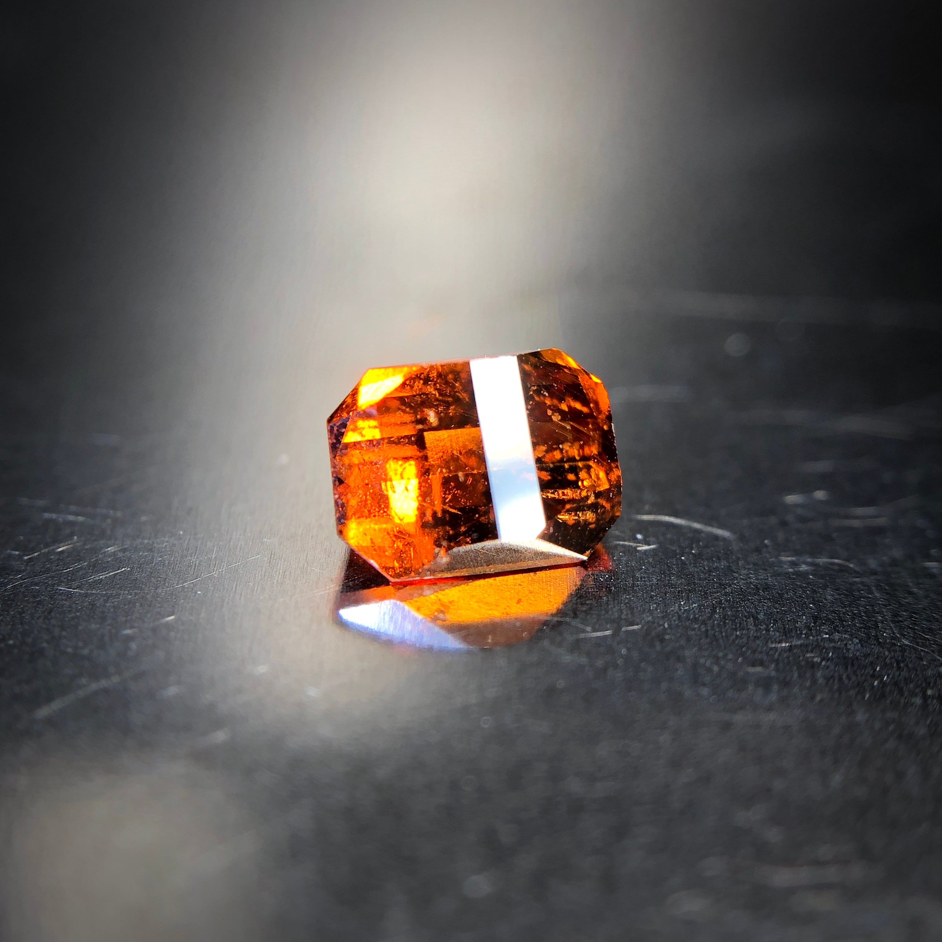 Original Cut】ユニークなモザイクパターン 0.74ct ピクセルカット