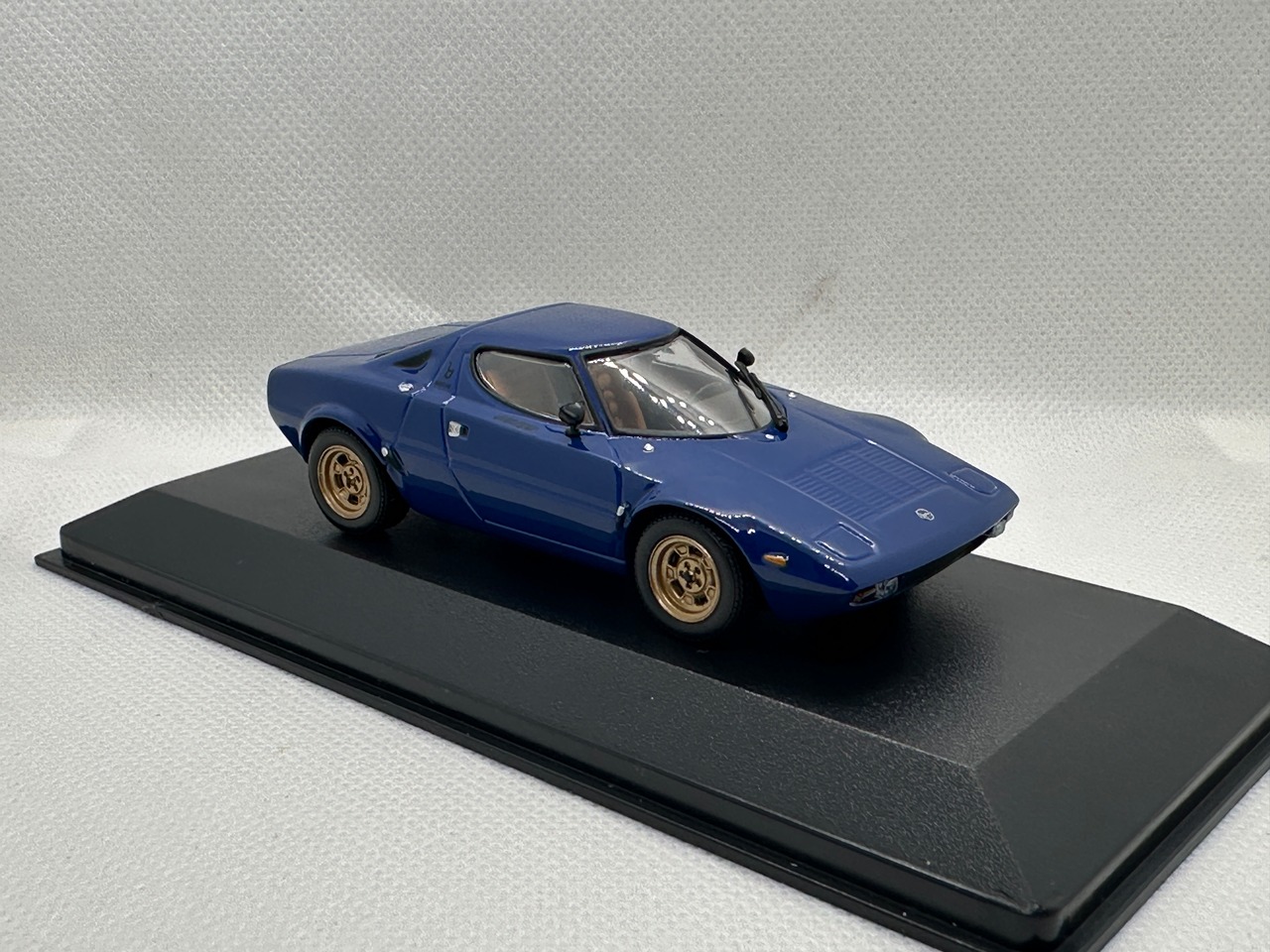 【ミニチャンプス】1/43 ランチア ストラトス 1974 (ブルー)買取品
