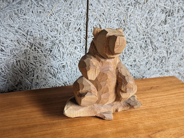 佐藤憲治　座りシャケボー　#2　|　木彫りの熊