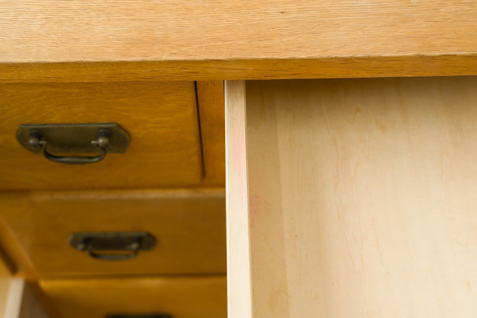 ドレッサーのようなキャビネット［葉山家具］ | ReBuilding Center