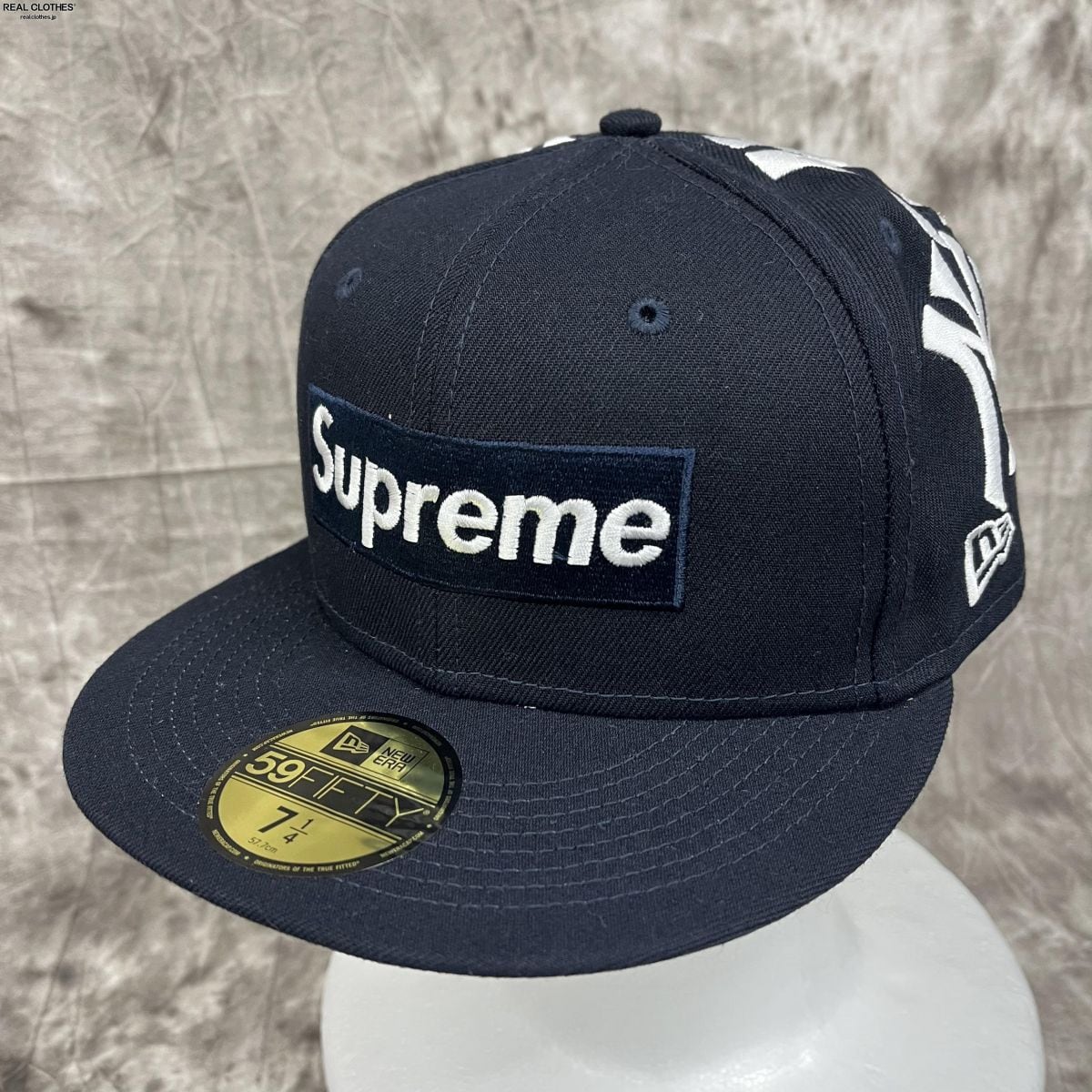 Supreme NEWERA 7 1/2 NAVY