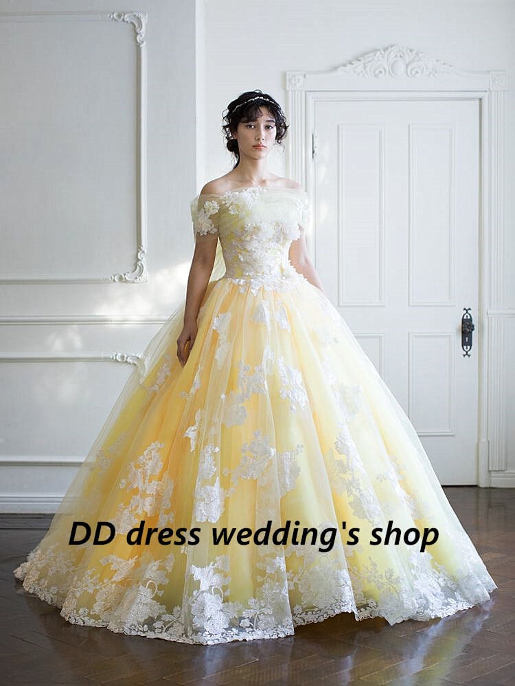 高品質！カラードレス 薄イエロー 3D立体レース刺繍 プリンセスライン  