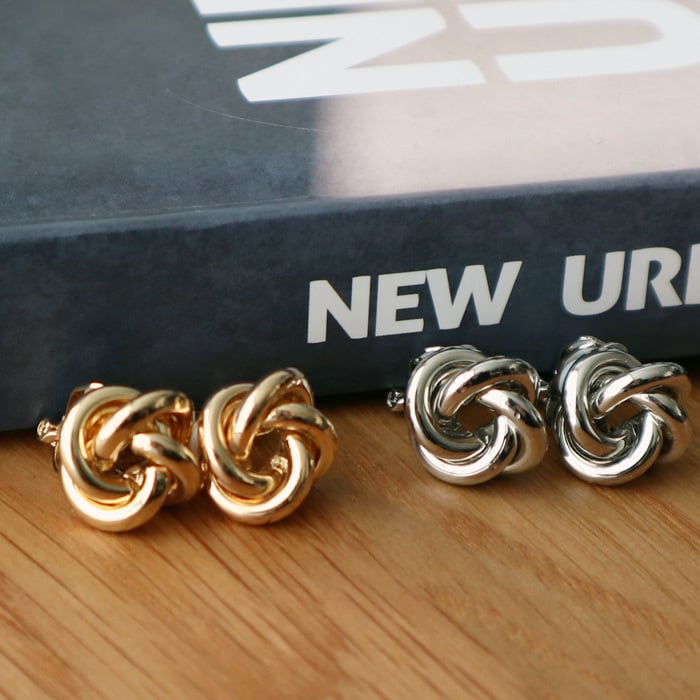 (Y)【12月下旬】ツイストノットデザインイヤリング