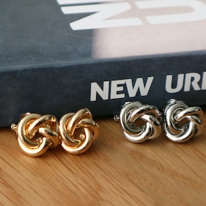 (Y)【12月下旬】ツイストノットデザインイヤリング