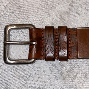 ROMEO GIGLI brown color carving leather belt