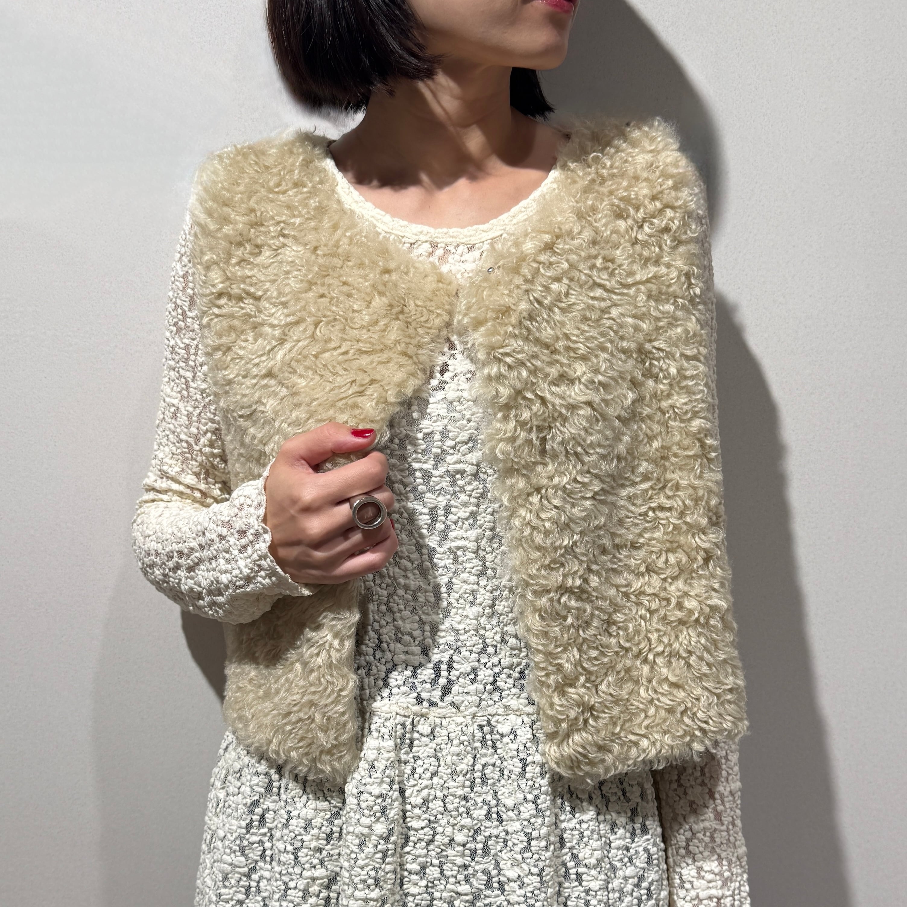 カーリーフェイクファー×シープボアリバーシブルジレ