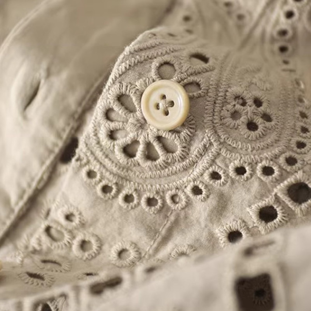 カットワークレースシャツ 2color W00275