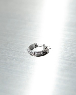 LIGHTNING PIERCE ＜EXCLUSIVE＞